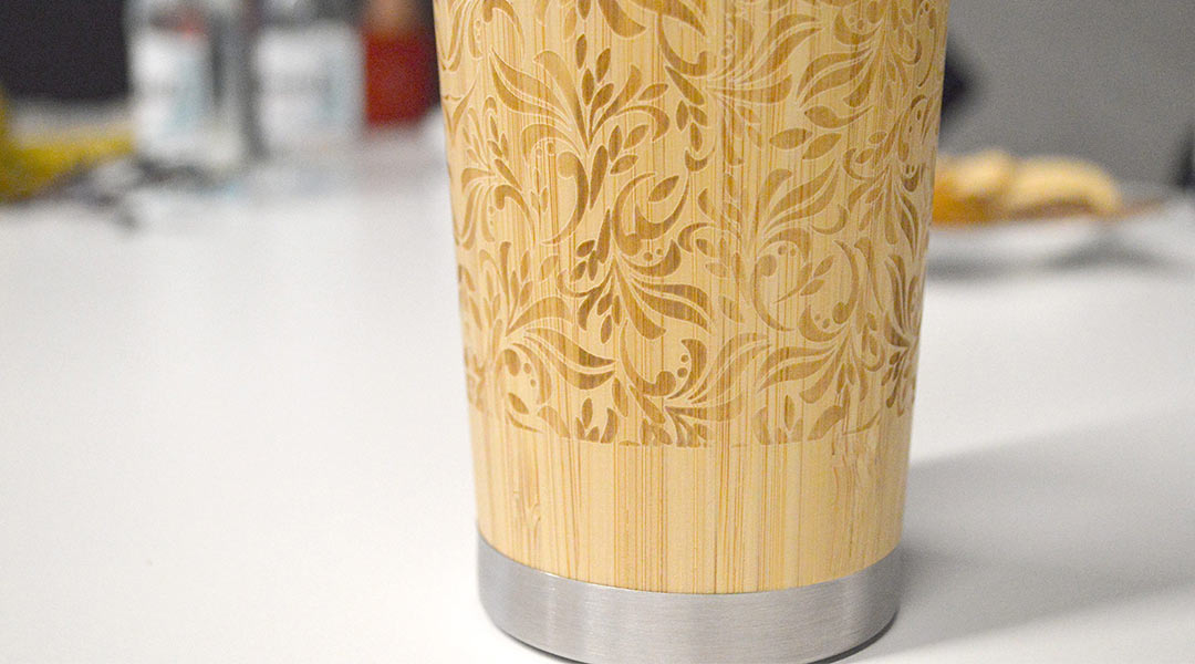 Grabación en botella de madera